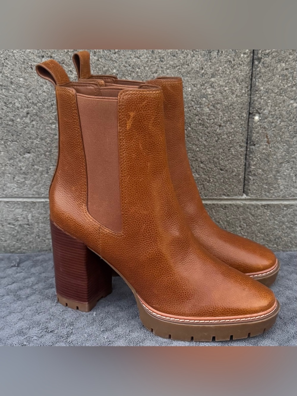 TORY BURCH CARSON LUG SOLE ANKLE BOOT Toasted Caramel Size 10